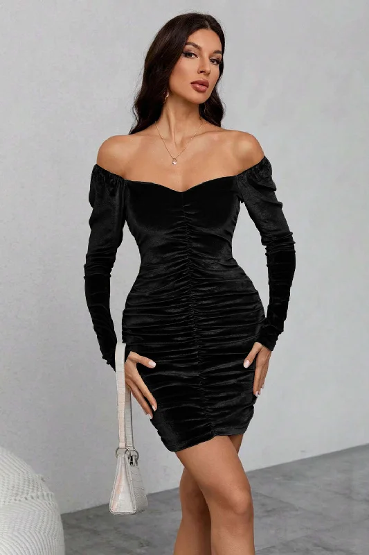 Halter Neck Party Dress for Chic Style -Black Velvet Long Sleeves Bodycon Party Dress