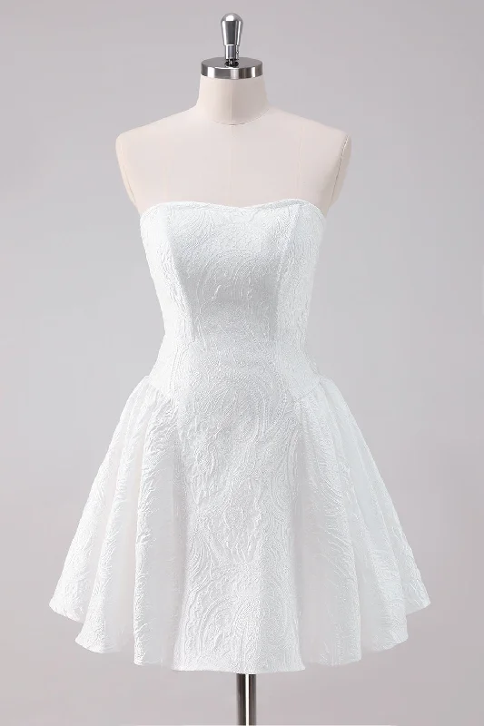 Sheath Dresses for Sophisticated -Simple White A-Line Strapless Short Homecoming Dress